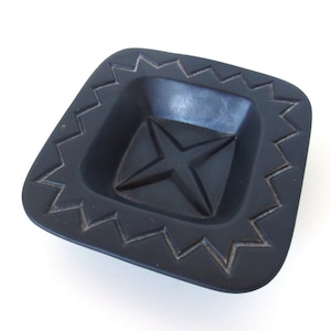 Brayton Laguna Ceramic Ashtray in Satin Black Glaze w/ ZigZag Design—Made in Laguna Beach California—Midcentury Art Pottery Tobacciana