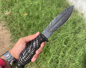 Handmade Damascus Steel Gut Hook Hunting Knife, Leather Sheath