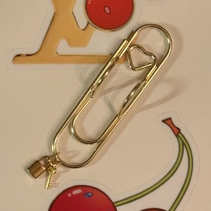 Gold Heart Pen Holder with Lock/Key Charms | Pen Holder ONLY is also Available in Gold, Silver & Rose Gold (WITHOUT Charms)