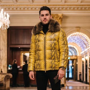 Jaqueta puffer masculina de píton com gola de pele, luxuosa, isolada e com zíper, ideal para o inverno.