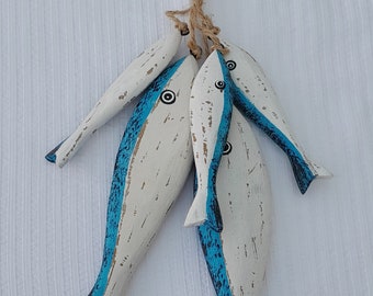 Décoration de poisson en bois peinte à la main : décoration côtière suspendue