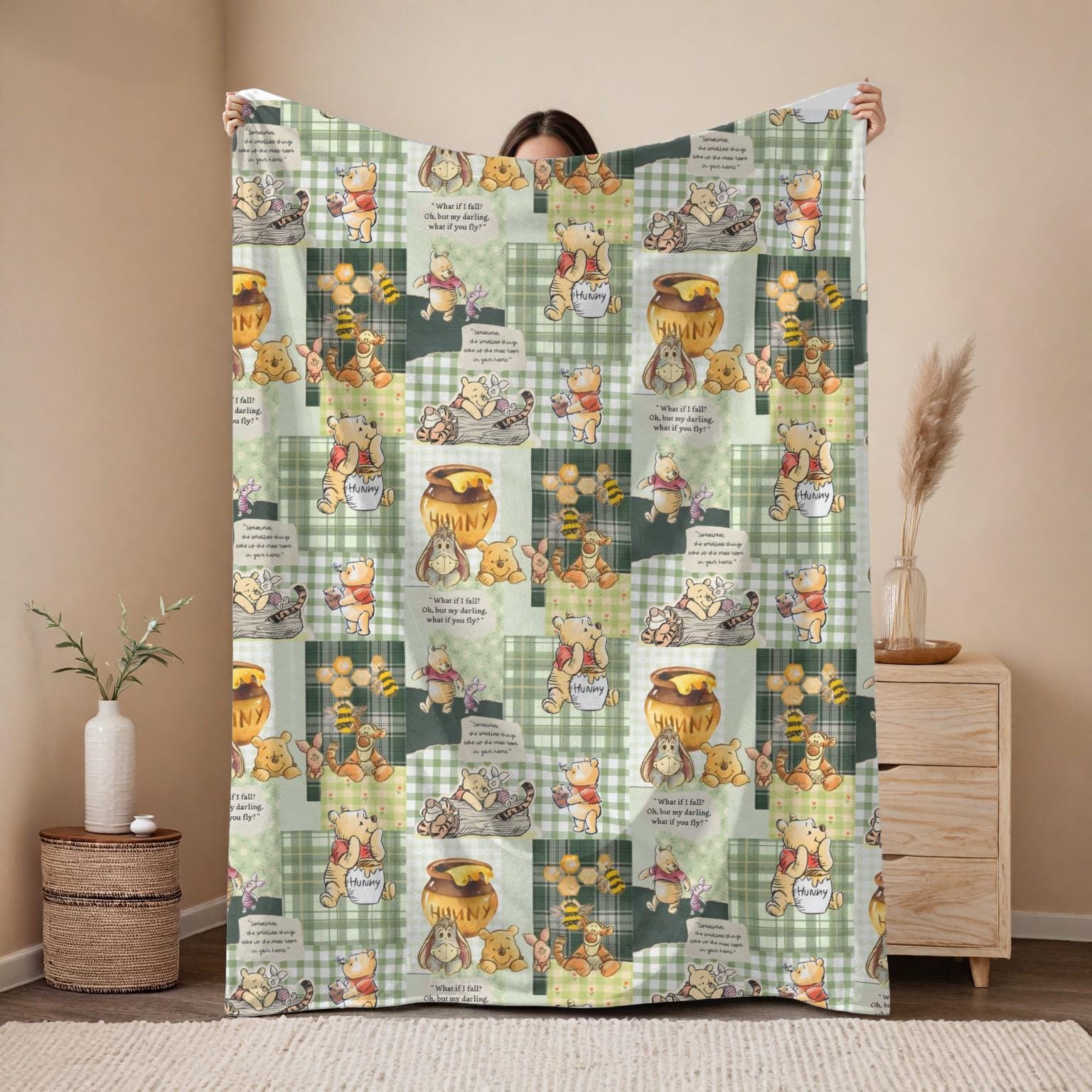 Discover Winnie the Pooh Hunny Pot Fleece Blanket