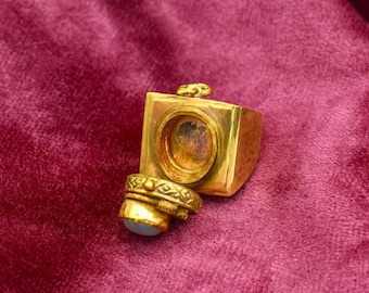 Antique Poison Ring with Hidden Compartment, Vintage Gold Secret Locket Ring, Victorian Mourning Ring, Gothic Keepsake Statement Jewelry
