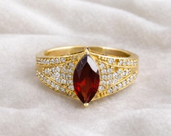 Marquise Roter Granat Ring, Gold Vintage-Stil Verlobungsring, Januar Birthstone Ring, Art-Deco-inspiriert Statement-Ring, Diamant Akzent Band