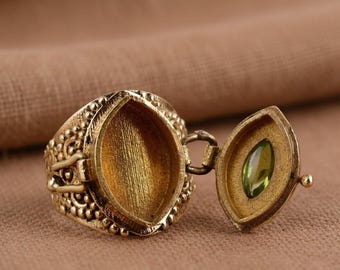 Antique Style Poison Ring Locket Ring – Vintage Gold Secret Compartment Ring – Gothic Victorian Inspired Statement Jewelry