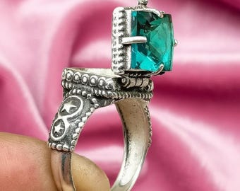Vintage Sterling Silver Poison Ring with Green Gem | Secret Compartment Ring | Gothic Medieval Statement Ring | Handmade Boho Jewelry
