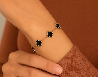 ブラッククローバーブレスレット、18Kゴールドフローラルチャーム