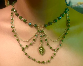 Bosfeeketting – Fairycore Woodland-sieraden – Groene en gouden handgemaakte choker – op de natuur geïnspireerd cadeau voor heksen