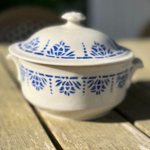 Small old Terre de fer soup tureen