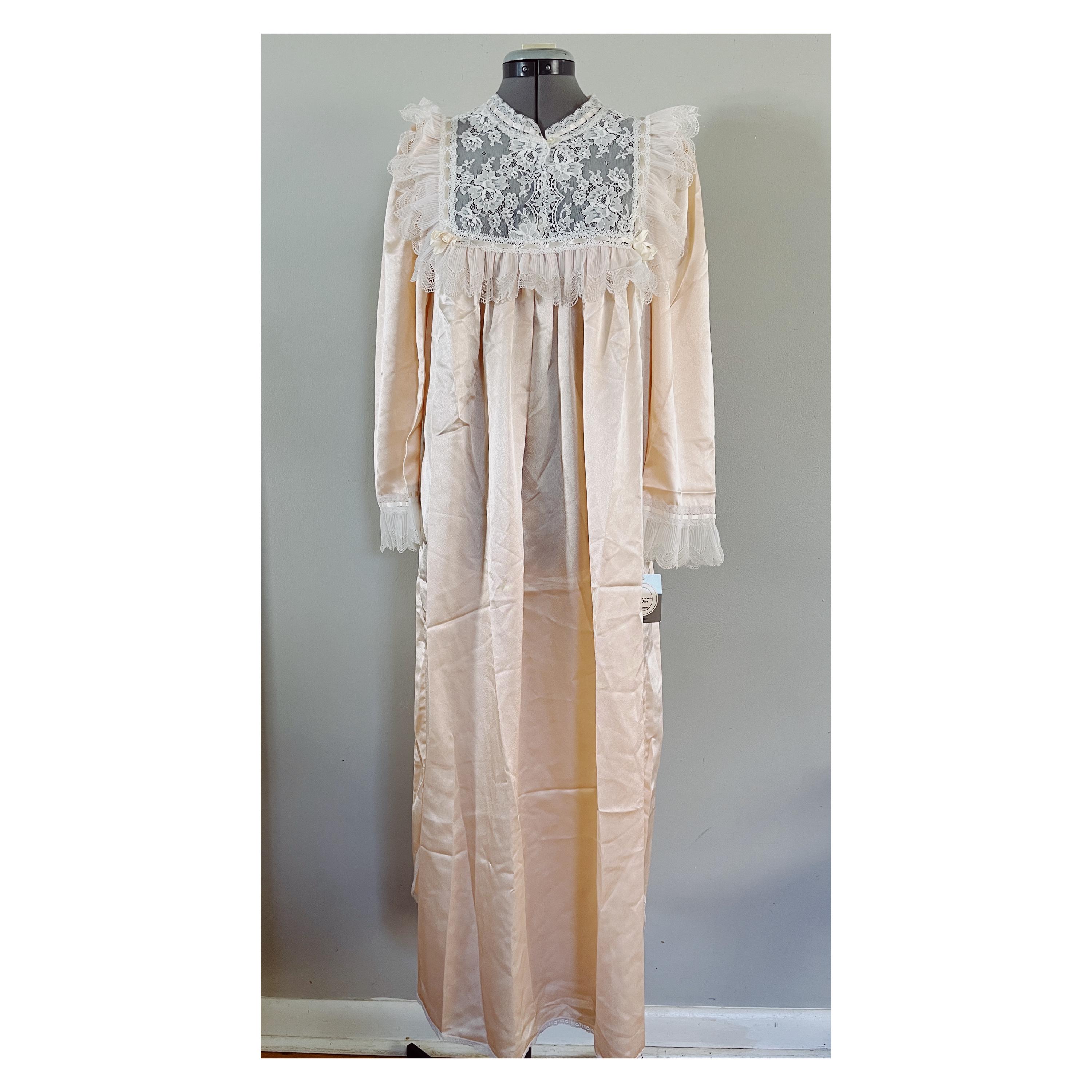 chinese dress ladies Christian Dior 2003 Bridal Maxi Dress  Beige Gold Jacquard  Lace-Up   Size 40 FR (XS)  yourgarmentz