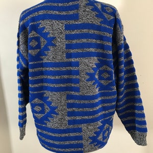 Cuddle Knits 80's Sz M Gray and Blue Aztec Geometric Knit Sweater afbeelding 4