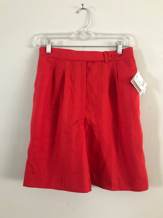 Red Shadow Stripe Shorts NWT sz 8 - image 6