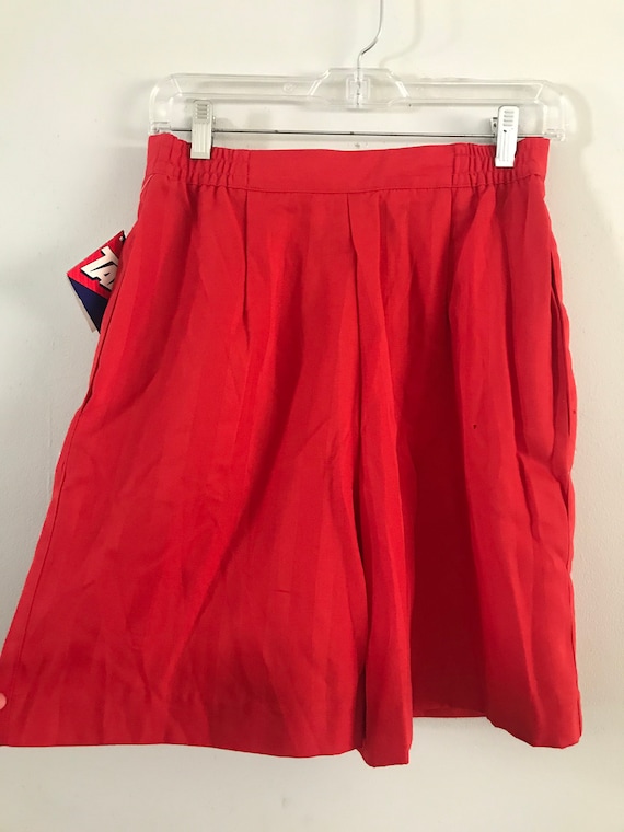 Red Shadow Stripe Shorts NWT sz 8 - image 2