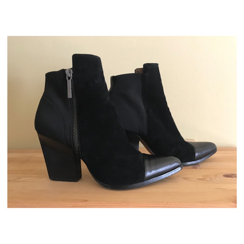 donald pliner booties