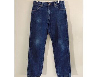 Wrangler 33x32 Straight Leg High Rise Med Wash Denim Jeans