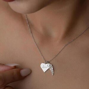 Collar con una carta del cielo, pequeñas alas de ángel, joya conmemorativa, regalo para la pérdida del esposo, colgante con un abrazo del cielo, collar minimalista con alas doradas. imagen 16