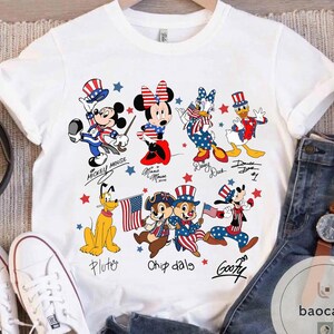 Mickey & Friends 4th Of July T-Shirt Sweatshirt, Disney Vacation Trip Tee, Patriotic Mickey Family Matching Trip 2026 Shirt Gift bild 6