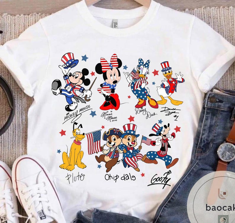 Mickey & Friends 4th Of July T-Shirt Sweatshirt, Disney Vacation Trip Tee, Patriotic Mickey Family Matching Trip 2026 Shirt Gift bild 6