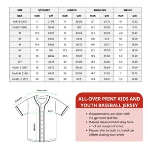 K&ouml;nnte beinhalten: Gr&ouml;&szlig;entabelle f&uuml;r Baseballtrikots f&uuml;r Kinder und Jugendliche, mit Ma&szlig;en in Zoll und Zentimetern. Die Tabelle zeigt Brust-, L&auml;ngen-, Schulter- und &Auml;rmelma&szlig;e. Text: "ALL-OVER PRINT KIDS AND YOUTH BASEBALL JERSEY".