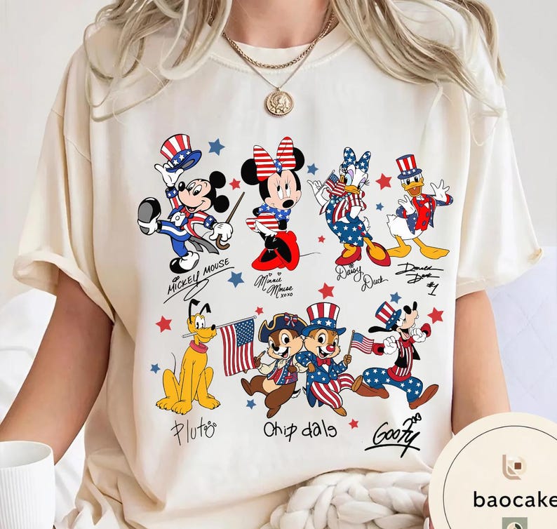 Mickey & Friends 4th Of July T-Shirt Sweatshirt, Disney Vacation Trip Tee, Patriotic Mickey Family Matching Trip 2026 Shirt Gift bild 1