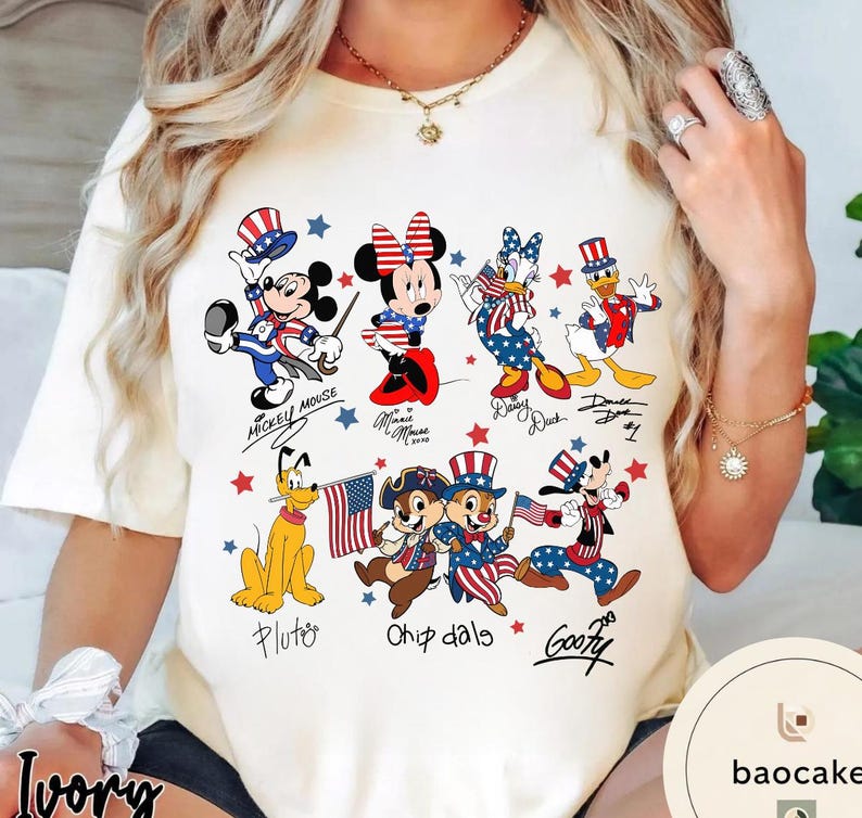 Mickey & Friends 4th Of July T-Shirt Sweatshirt, Disney Vacation Trip Tee, Patriotic Mickey Family Matching Trip 2026 Shirt Gift bild 2