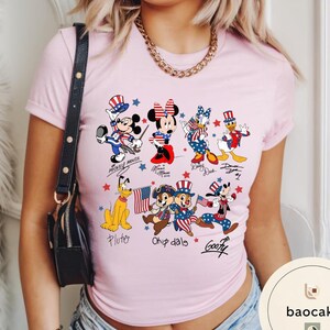 Mickey & Friends 4th Of July T-Shirt Sweatshirt, Disney Vacation Trip Tee, Patriotic Mickey Family Matching Trip 2026 Shirt Gift bild 4
