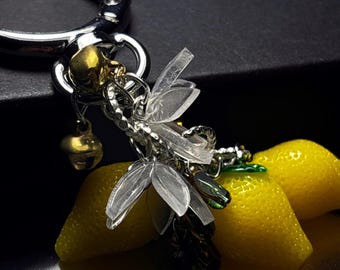 Llavero de limón – Colgante mediterráneo para bolso con detalle floral
