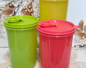 Tupperware mega juice tumblers flip top spout lid set of 3 great used condition