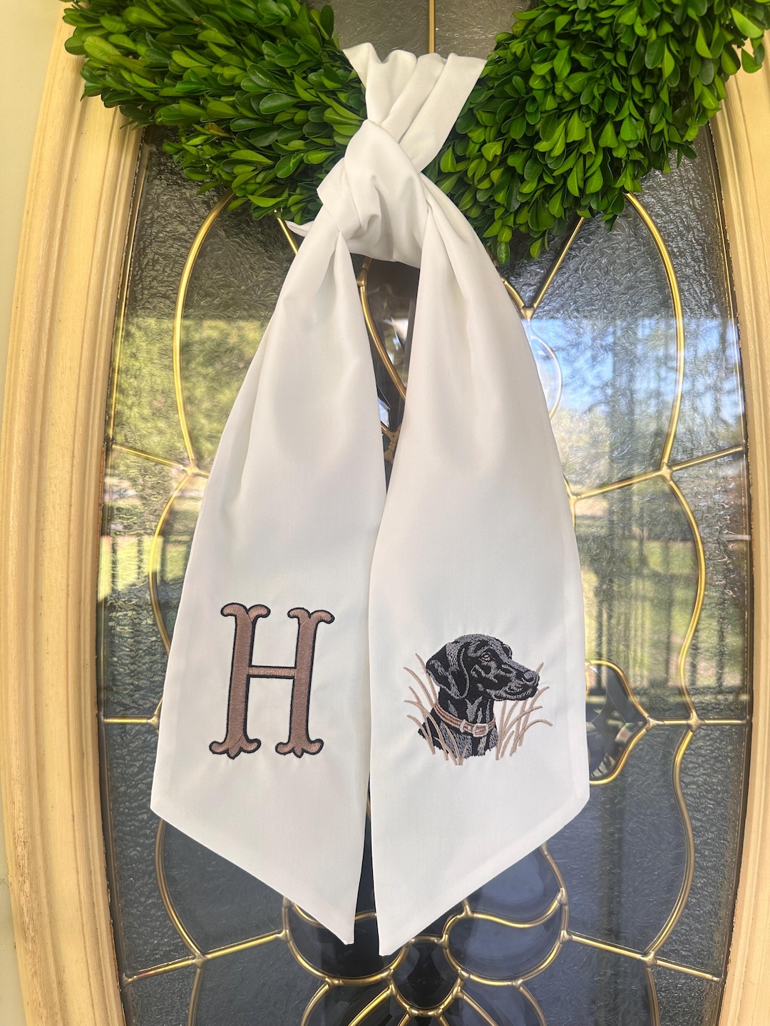 Black Labrador Retriever Wreath Sash - Customizable Initial - No Trim- White Sash