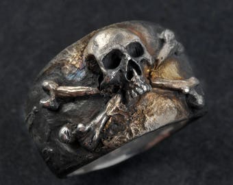 Skull and Crossbones Ring,Skull Ring,Pirate Ring,,Mens Silver Skull Ring, Biker ring, Rocker ring,.925