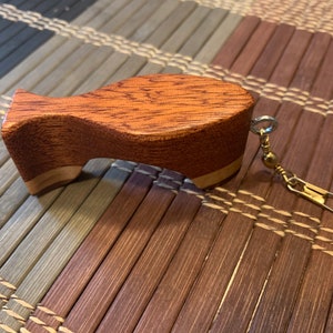 Soporte magnético para caña de pescar con mosca / Regalo para pesca con mosca / Regalo para el Día del Padre / Regalo para pescadores / Cumpleaños / Protector de caña / Accesorio de pesca único imagen 2