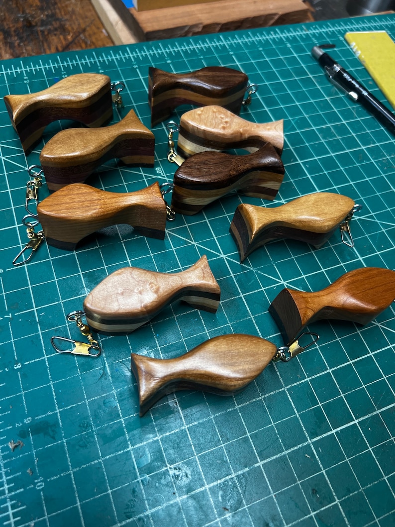 Soporte magnético para caña de pescar con mosca / Regalo para pesca con mosca / Regalo para el Día del Padre / Regalo para pescadores / Cumpleaños / Protector de caña / Accesorio de pesca único imagen 5