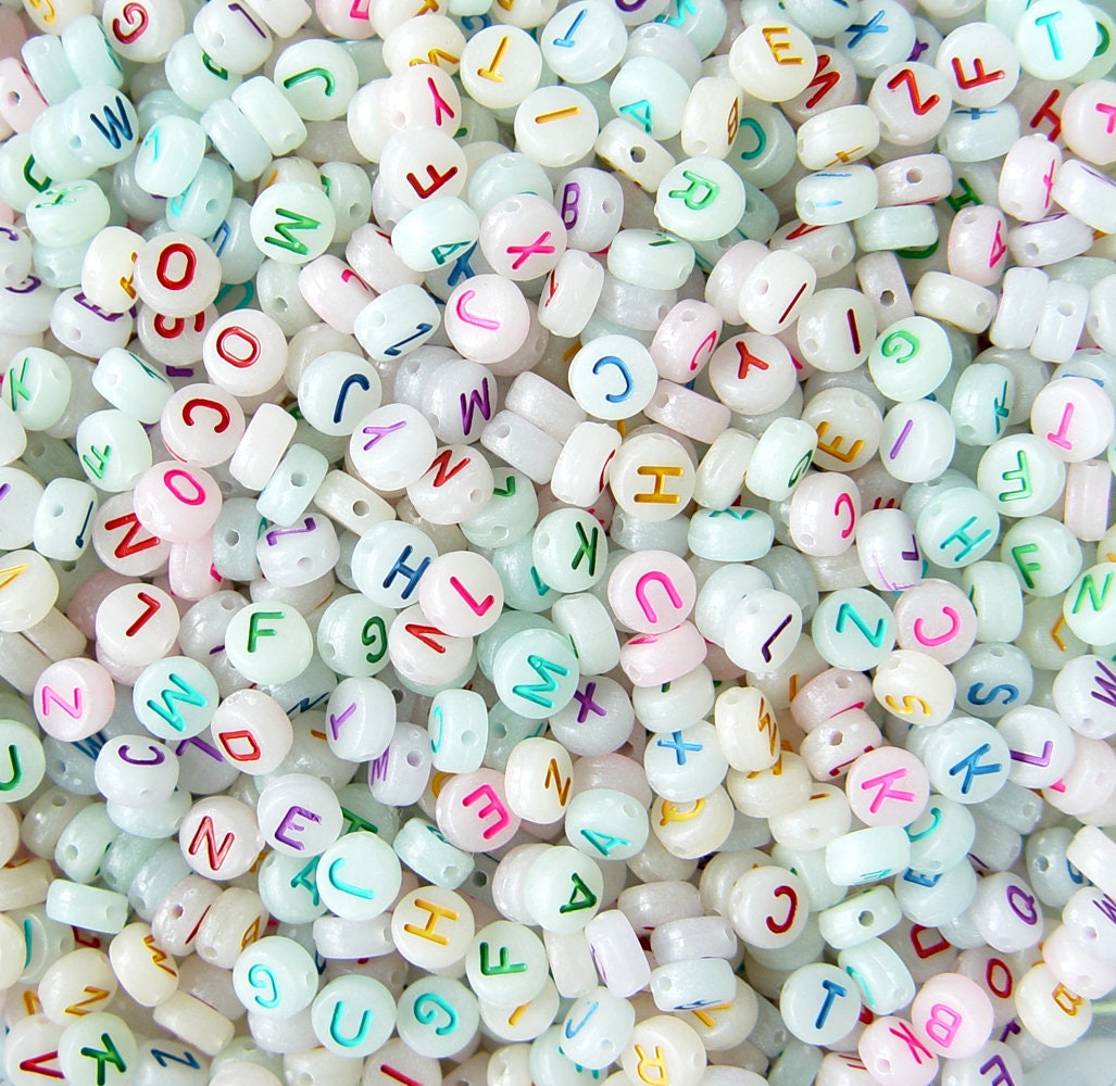 Plastic White Mixed Alphabet Beads, Round 7mm, (Horizontal), 1000 bead -  Pony Bead Store