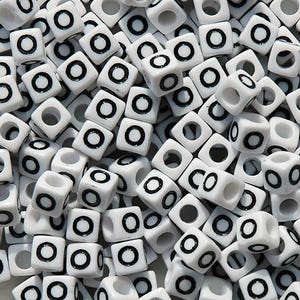 Letter-O, 7x7mm Cube Alphabet Beads Brite White with Glossy Black Letter O, 100pc