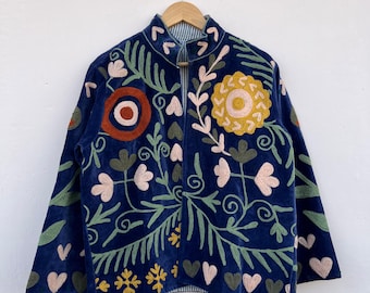 Kort Suzani-jack van geborduurd fluweel | Boho jas met bloemen | Cadeau voor haar | Stofdoekjas | Feestjas