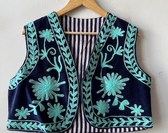 Suzani Samtweste | Bestickte Boho-Jacke im Ethno-Stil | Samtweste | Geschenk für Sie | Sommerweste