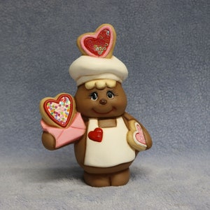 Hand-Painted Gingerbread Girl Ceramic Figurine: Holiday Decoration