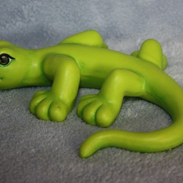 Handpainted Ceramic Little Green Gecko in Lime Green