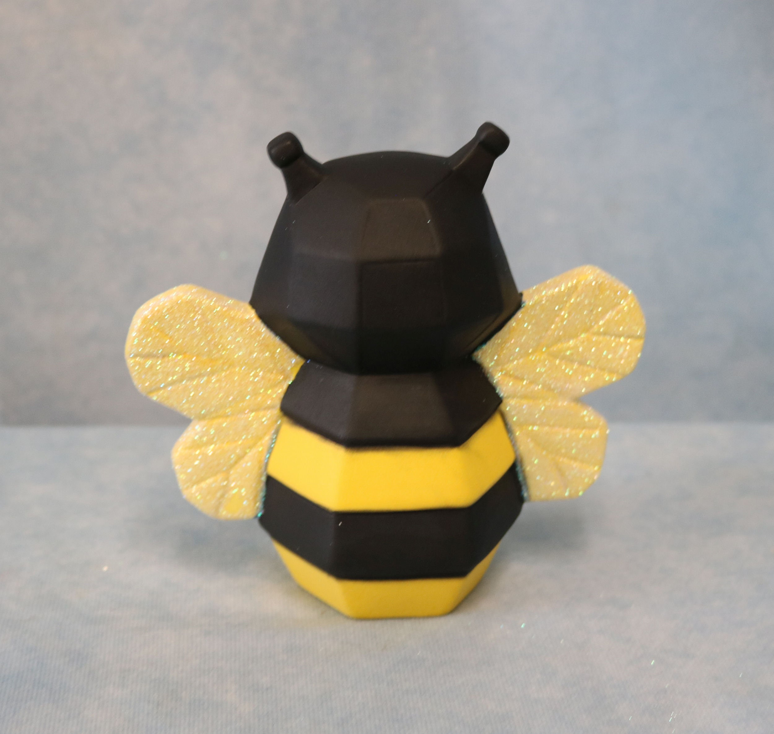 Comansi Statuetta DC Super Hero Girls – Bumble Bee (9 Cm) – Action Figure Collezionabile - 2