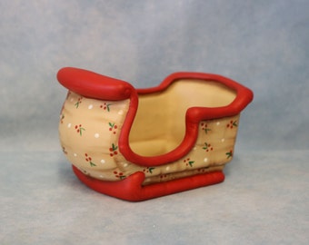 Christmas Sleigh Small, Kimple Sleigh for Baby Deer, Hand painted Ceramic Softy Sleigh, small stuffed sleigh ceramic, holly print sleigh