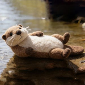 Mini Felt Otter Figurine, Sea Animal Plush, Ocean Animal Toy, Beach Decor, Handmade Wool Animal, Coastal Gift