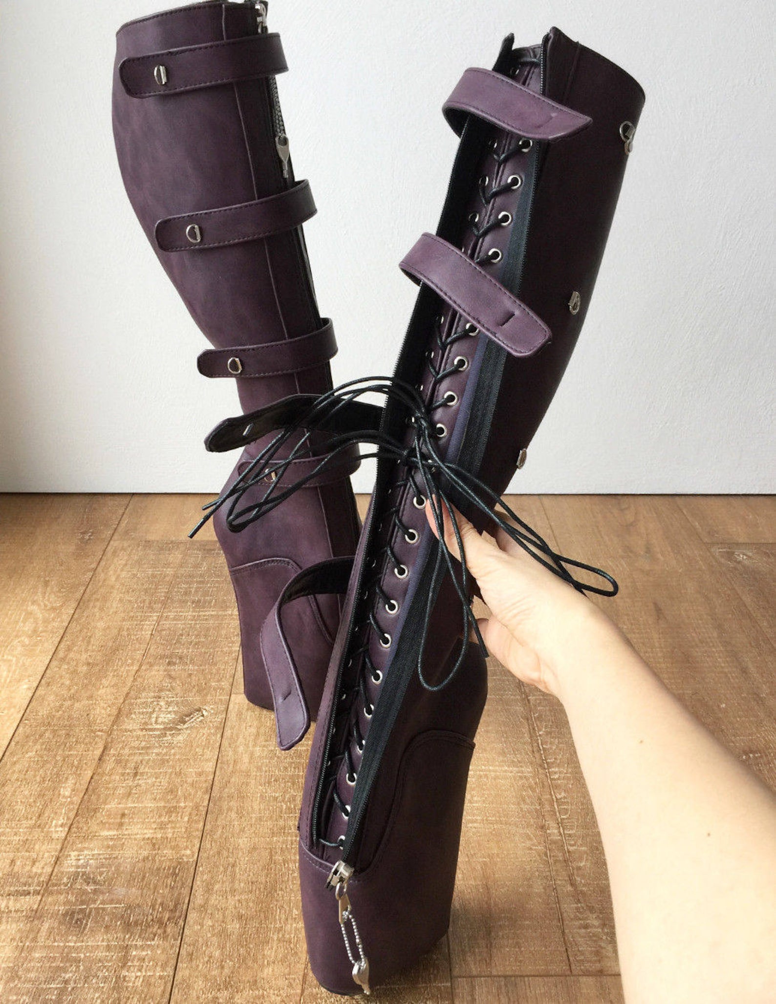 18cm 10 keys lockable beginner ballet wedge boot heelless fetish purple rub-off