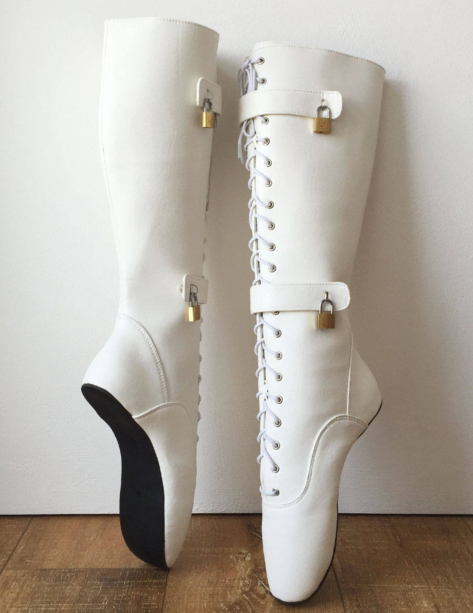 qua lockable heelless lace up knee ballet fetish boots 4 padlock white matte