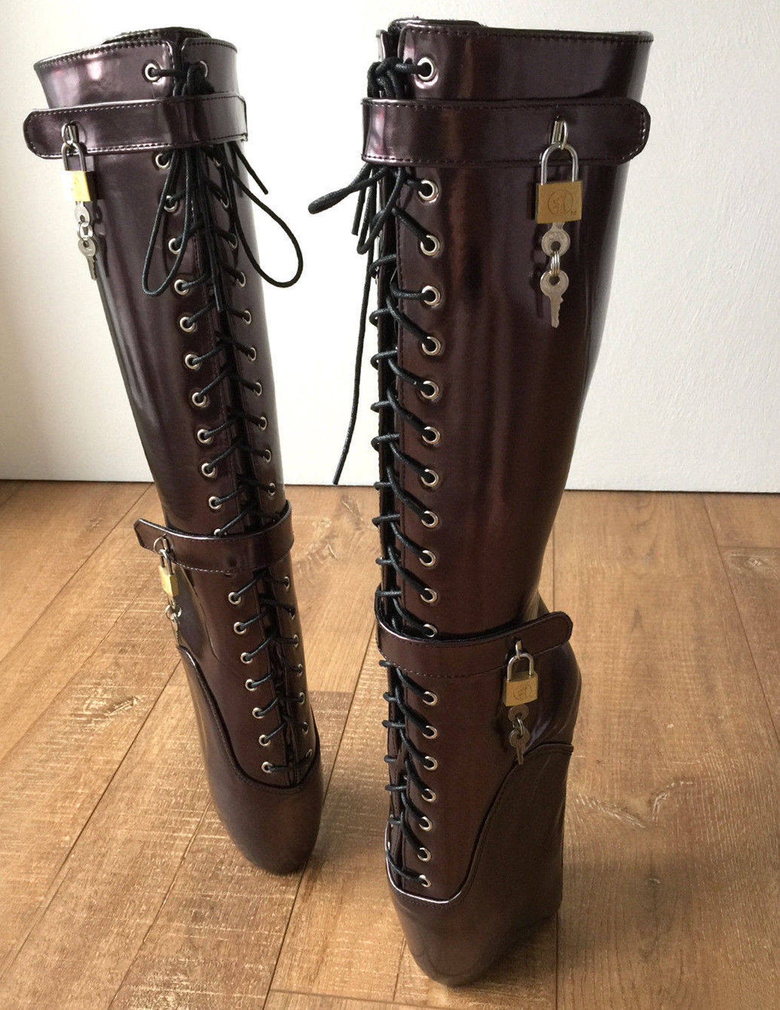 beginner quan hoof heelless fetish pinup ballet lockable wedge boot eggplant