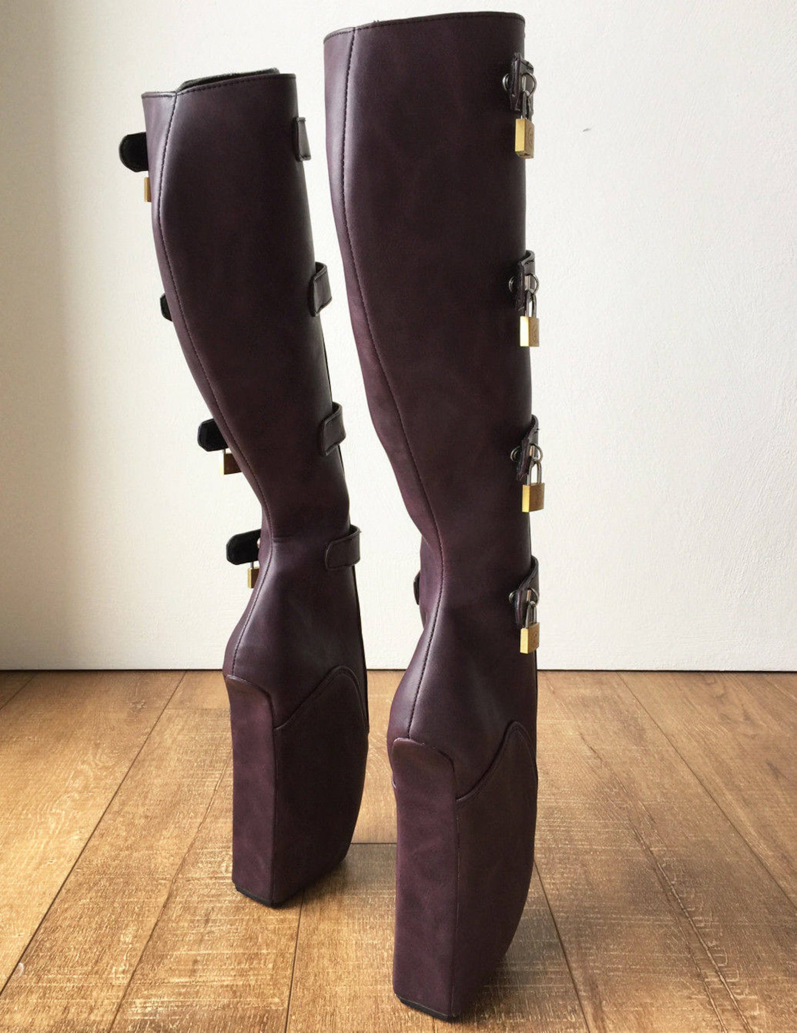 18cm 10 keys lockable beginner ballet wedge boot heelless fetish purple rub-off