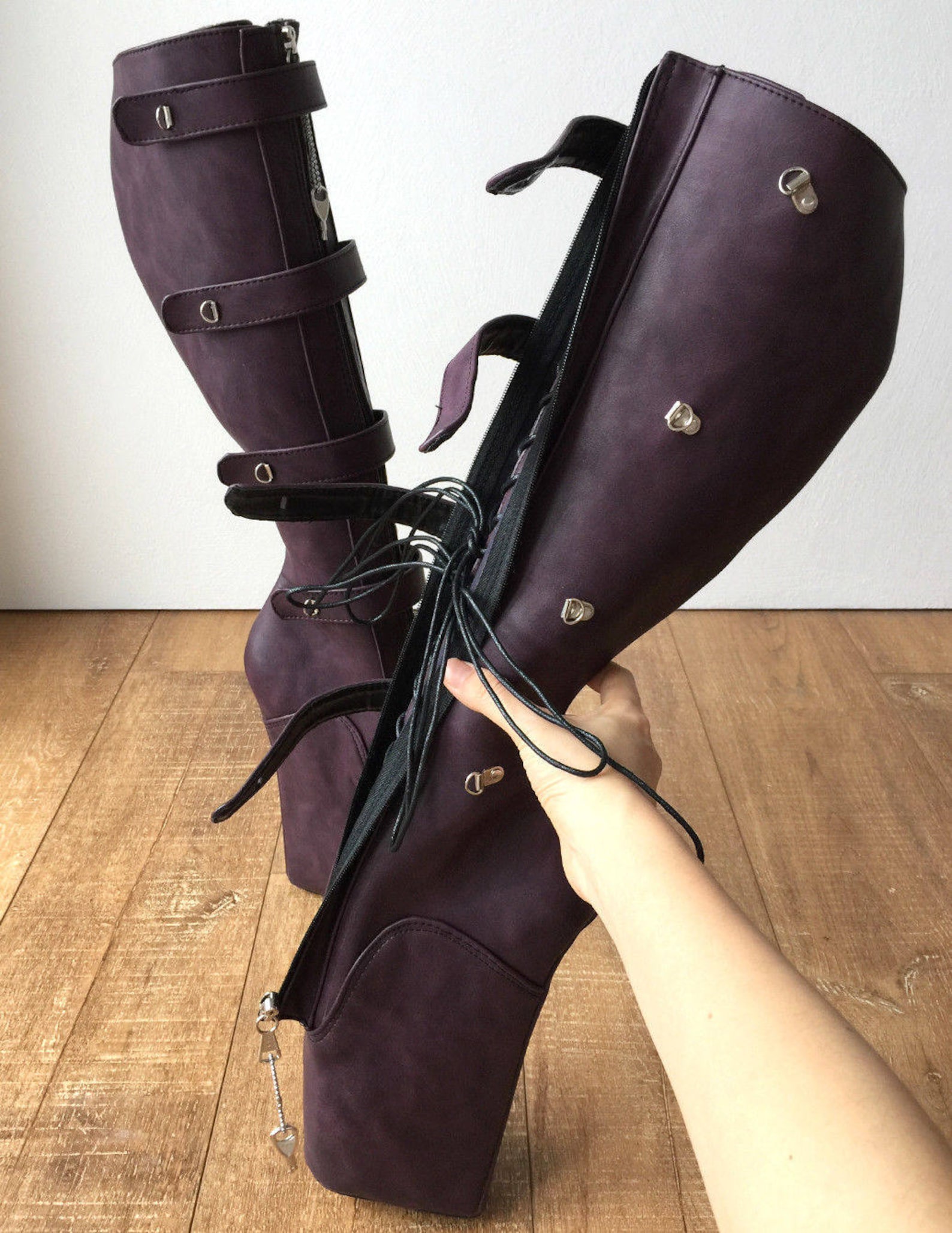 18cm 10 keys lockable beginner ballet wedge boot heelless fetish purple rub-off