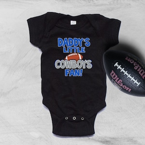 Daddy&#39;s little cowboys fan baby bodysuit