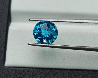 8 mm Natürlicher Schweizer Blautopas Rundschliff facettierter Edelstein • AAA-Qualität • Dezember Geburtsstein • Loser Stein für die Schmuckherstellung