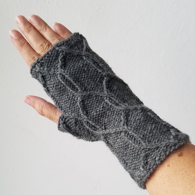 Knit Fingerless Gloves Pattern // Entwined // pattern only // image 2