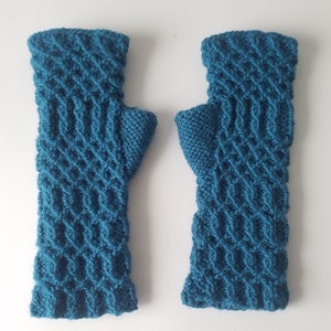 Knit Fingerless Gloves Pattern // Maille Mitts // pattern only image 4